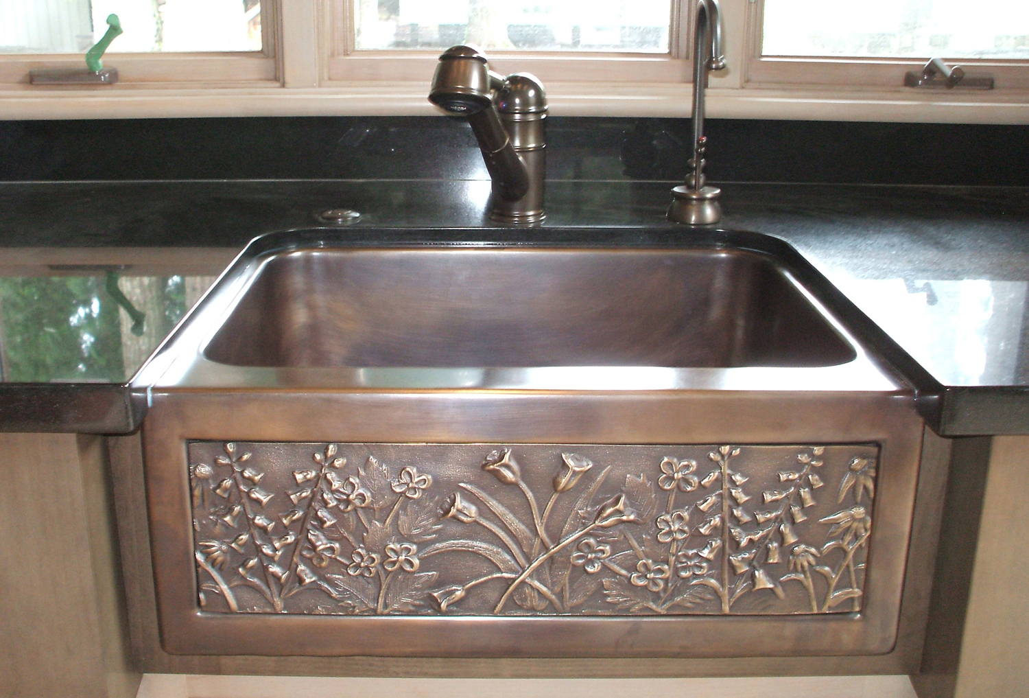 oil rubbed bronze farmhouse kitchen sink